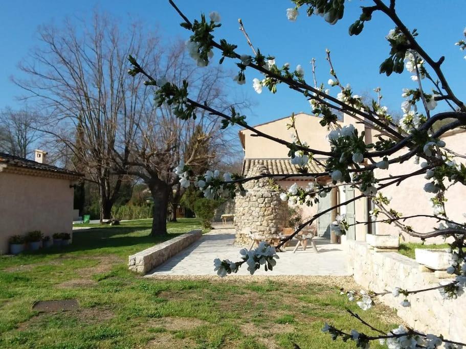 卡连Bastide Provencale De Charme A La Cote D'Azur别墅 外观 照片